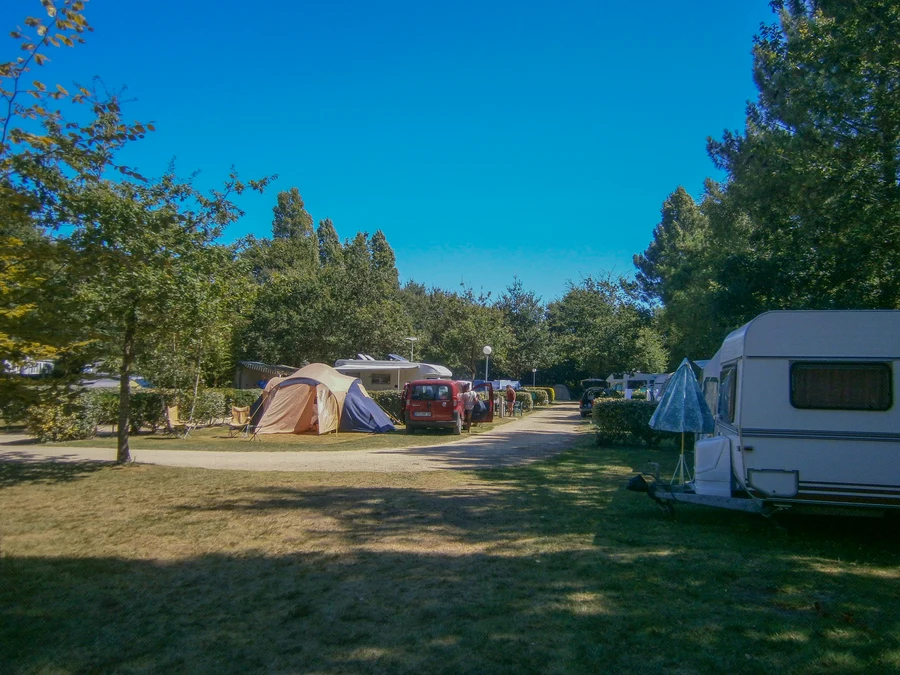 aire camping car caravane carnac